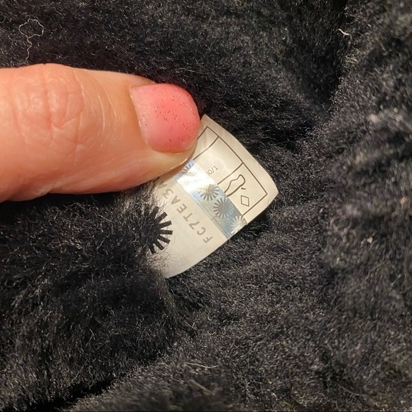 Ugg Australia Bailey Button Boots Size 8 - Picture 4 of 10